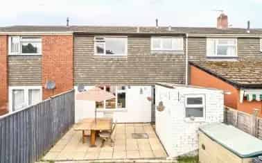 3 Bedroom Mid-Terraced House in Tiverton