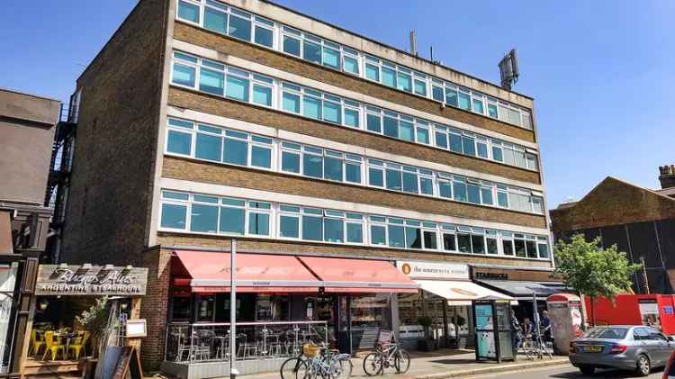 2800 sq ft Modern Office Space for Rent in Chiswick W4