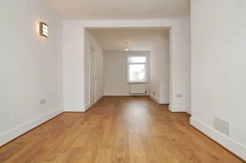 3-Bedroom House in Poets Corner Hove