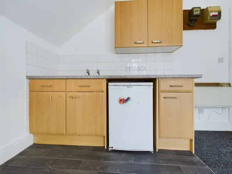 Flat To Rent Available 12072025