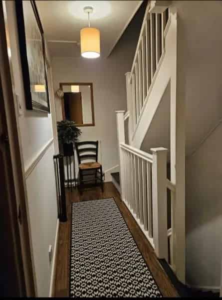 4 Bed Semi Detached House Large Garden Allocated Parking