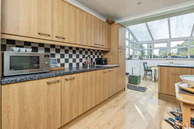4 Bed Detached House in Wooldale