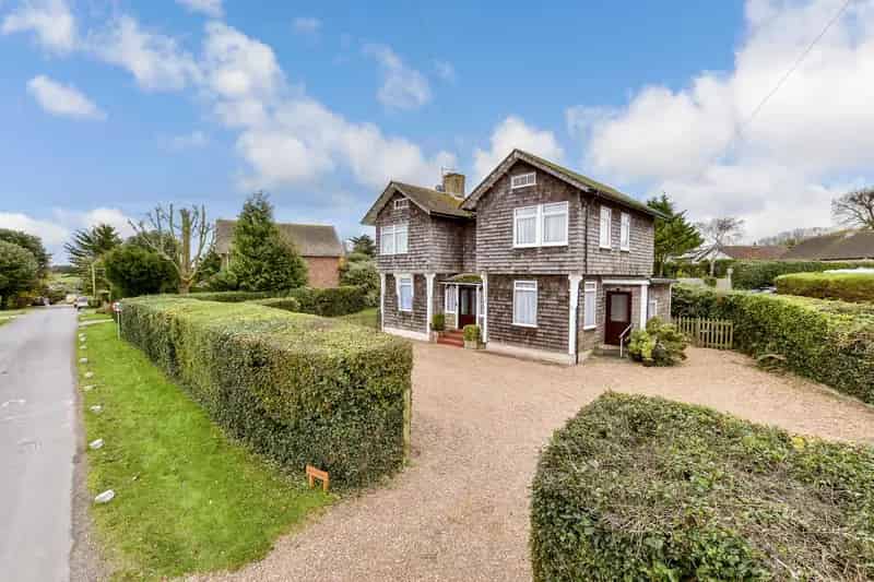 5 Bedroom Detached House Kingsdown Hill Kingsdown