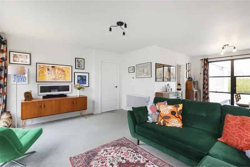 4 Bed Detached House 2 Reception Rooms Family Home