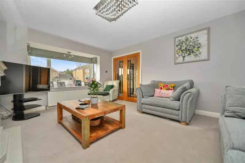5 Bed Detached House for Sale Rawdon