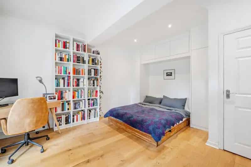 Spacious Apartment near Caledonian Road Station