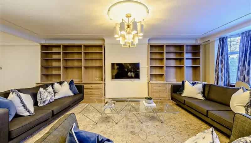 4 Bedroom Flat To Let in London - 2552 SQ FT