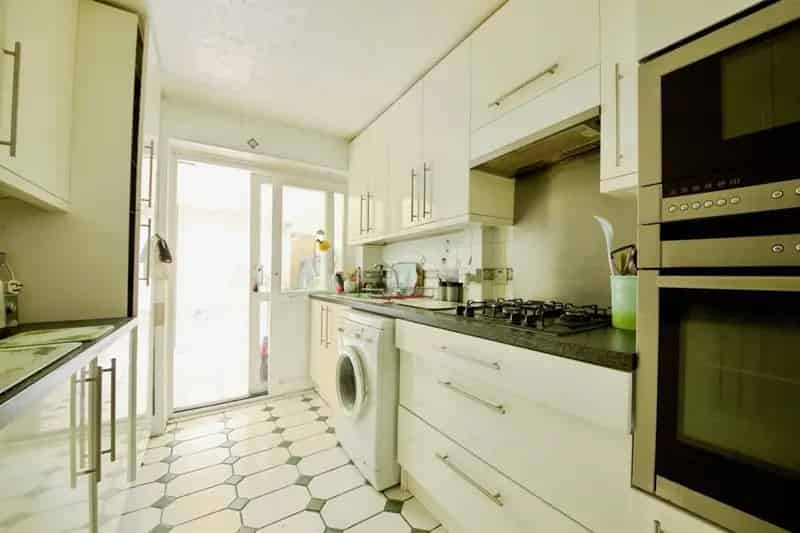 Two Bedroom End Terrace House For Sale