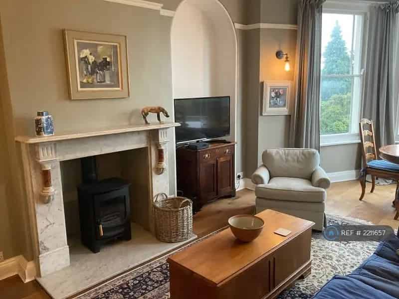 1 Bedroom Flat Share Available June 5th 2025