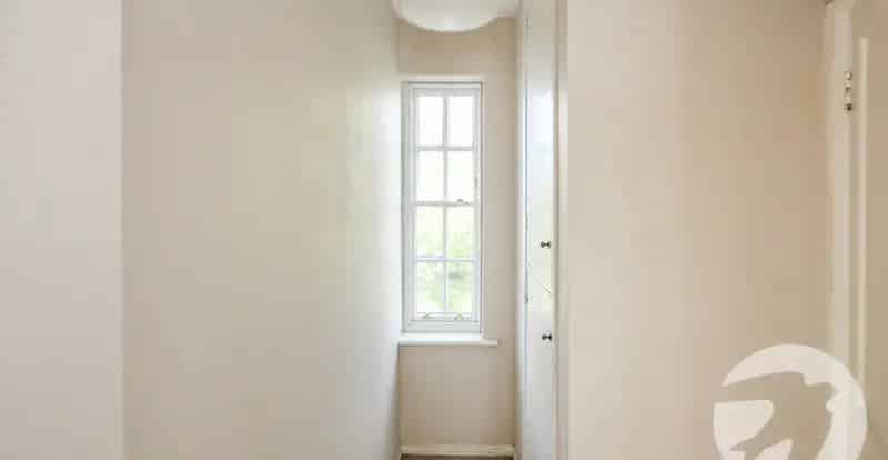 1 Bedroom Maisonette For Sale