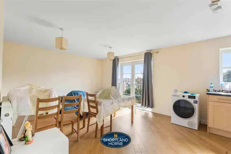 2 Bedroom Apartment House to Rent