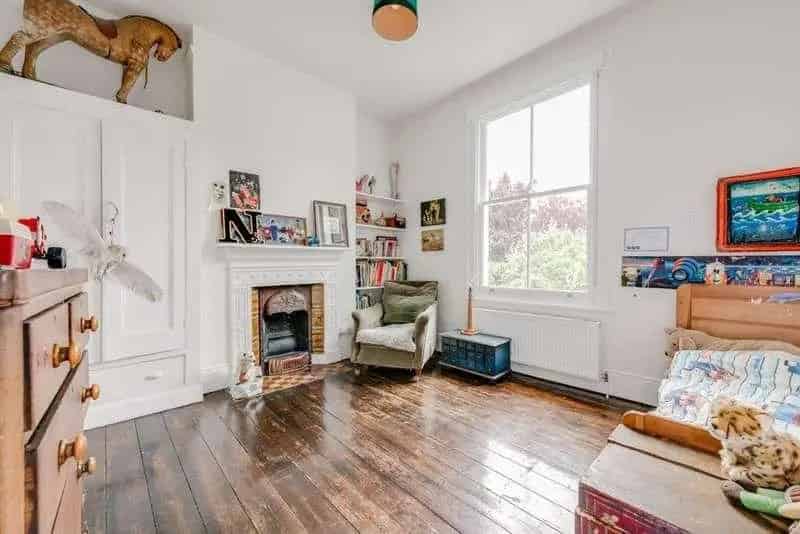 5 Bedroom House for Sale - Modern Family Home with Music Studio