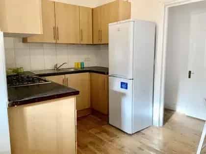 2 Bedroom 80m² Flat London