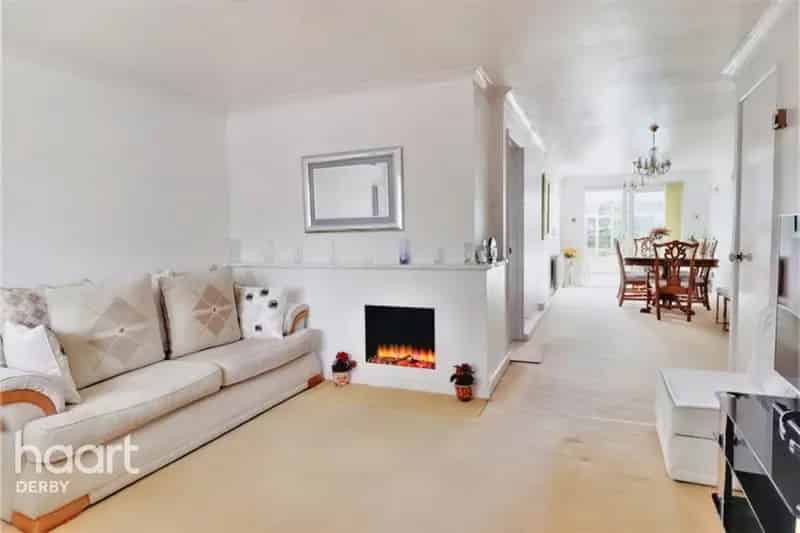 4 Bedroom Detached House For Sale Near Schools