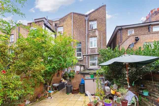 Four 1-Bedroom Flats Freehold Georgian Building Islington N1 Investment Opportunity