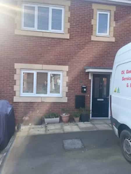 First Floor Flat New Build Private Estate Excellent Condition