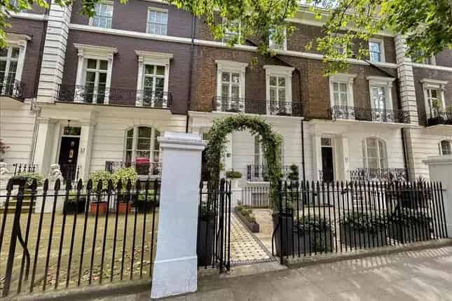 5 Bedroom Family Home in Knightsbridge