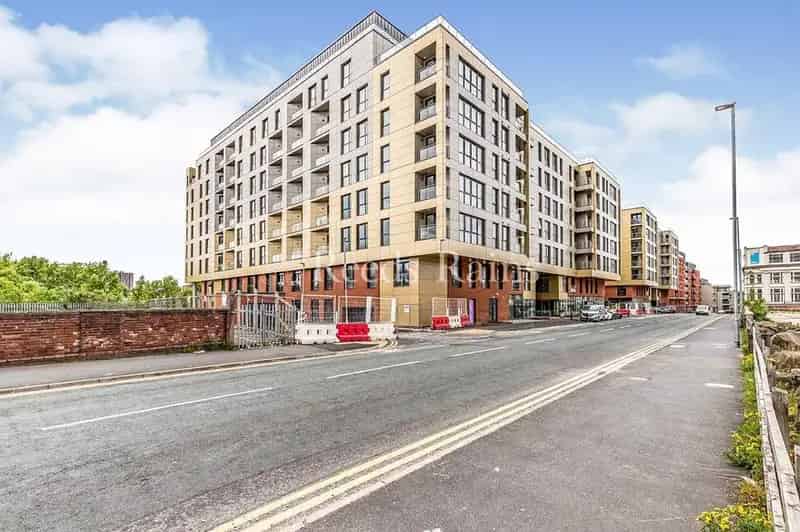 2 Bed Apartment Salford Adelphi Wharf Near City Centre