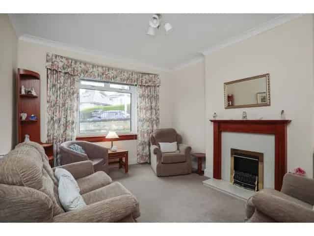4 Bedroom Detached House for Sale in Edinburgh's Willowbrae