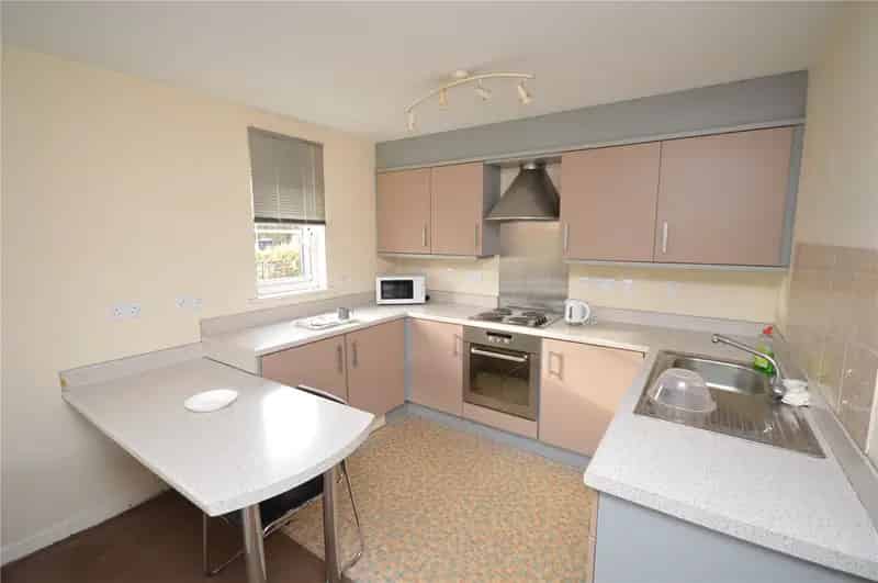 Ground Floor Apartment New Forest Village Cash Buyers No Onward Chain