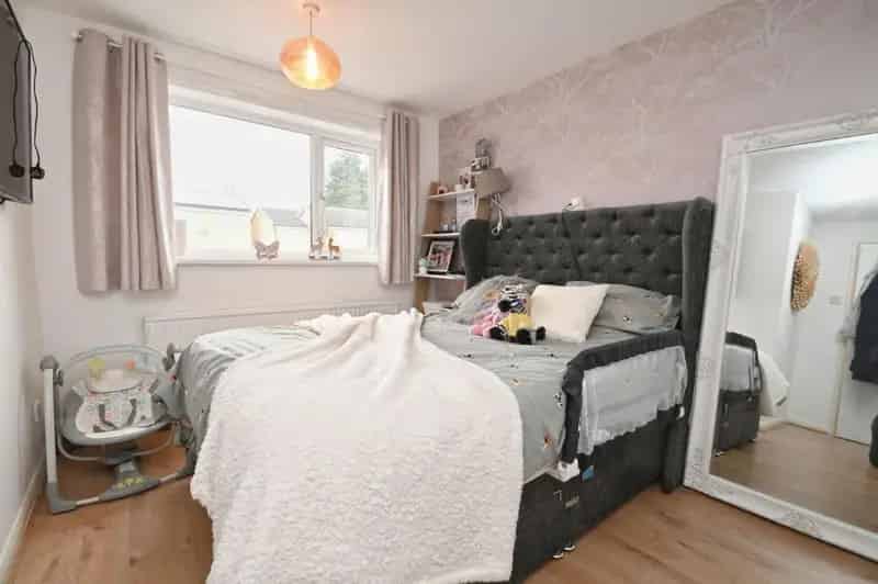 4 Bed Property for Sale Stunning Rear Views Large Garage Ample Parking