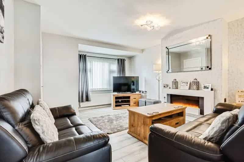 2 Bedroom Semi Detached House Outwood West Yorkshire