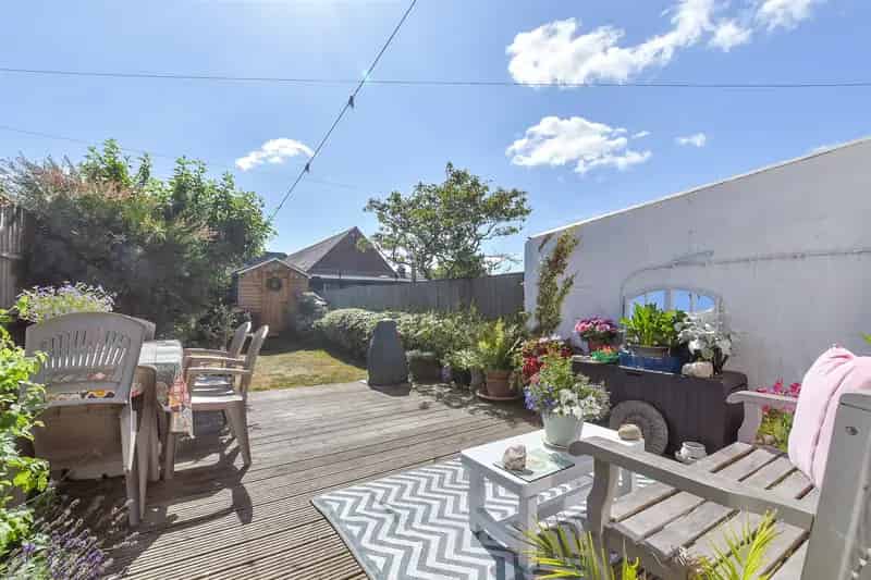 4 Bedroom Victorian End of Terrace House for Sale