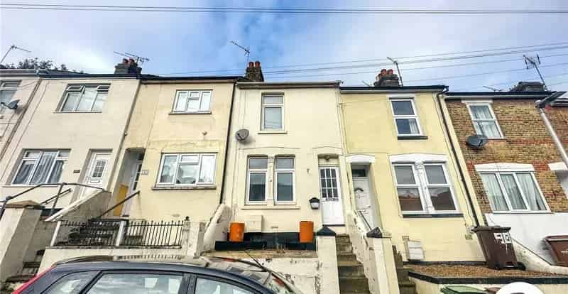 2 Bedroom House to Rent April 2025