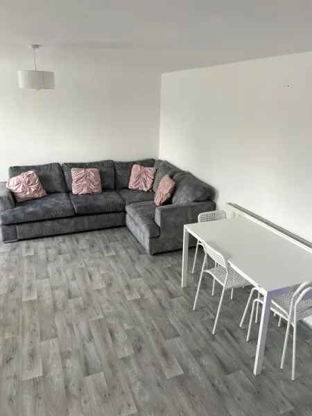 Large 1 Bedroom Property Near Camden Town and Kentish Town