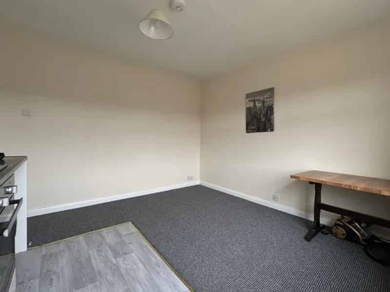 1 bedroom Flat
 To Rent