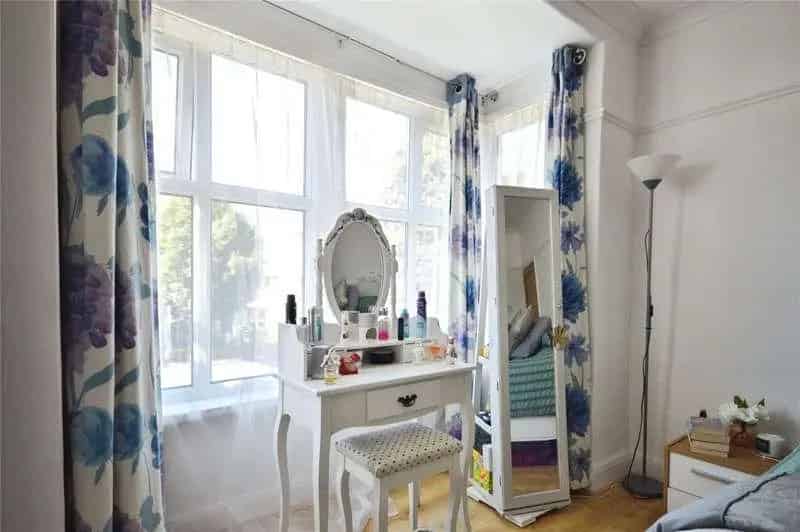 4 Bed House for Sale Near Great Schools and Transport