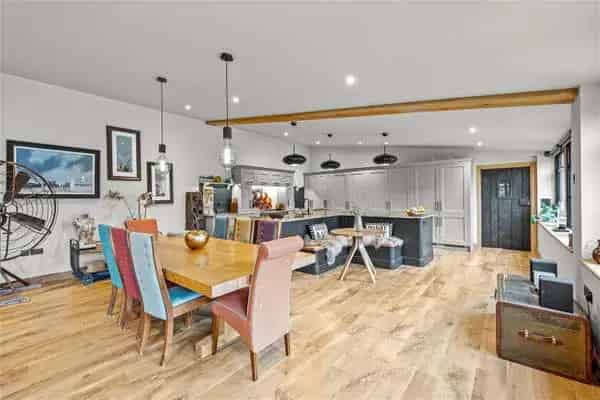 Wild Cherry Farm: Luxurious Country Home with Extensive Gardens and Outbuildings