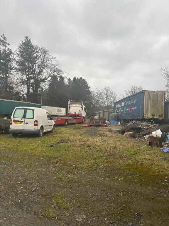 Commercial Yard for Sale - 0.7 Acres - Ideal for Builders, Scaffolding, Car Storage