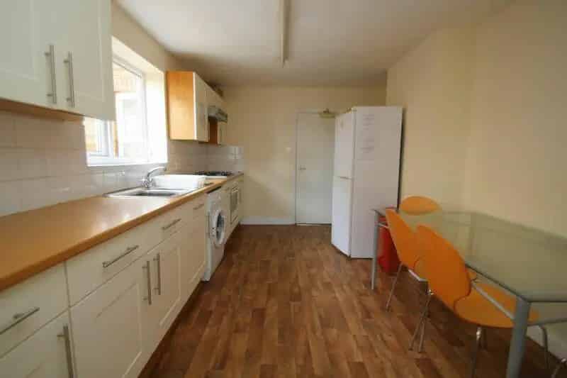 6 Bedroom Detached House for Students - Winton Bournemouth