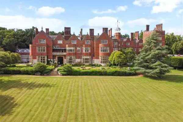 Goldens Way, Goldings, Hertford, Hertfordshire, SG14 2WH | Property for sale | Savills