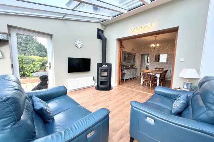 Spacious 5-Bed Semi-Detached Home in Everton
