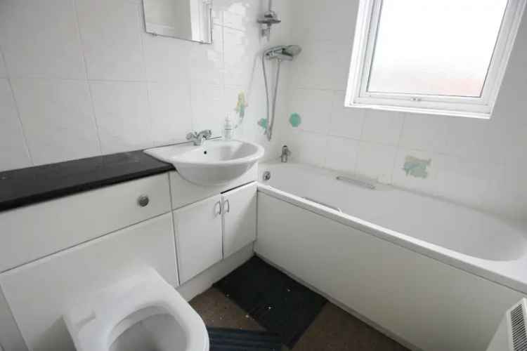 1 Bedroom Flat For Sale - Ideal Renovation Project
