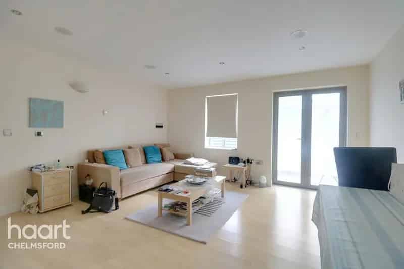 2 Bedroom Apartment for Sale - No Sale No Fee