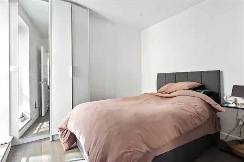 2 Bedroom Flat near Spitalfields Market London