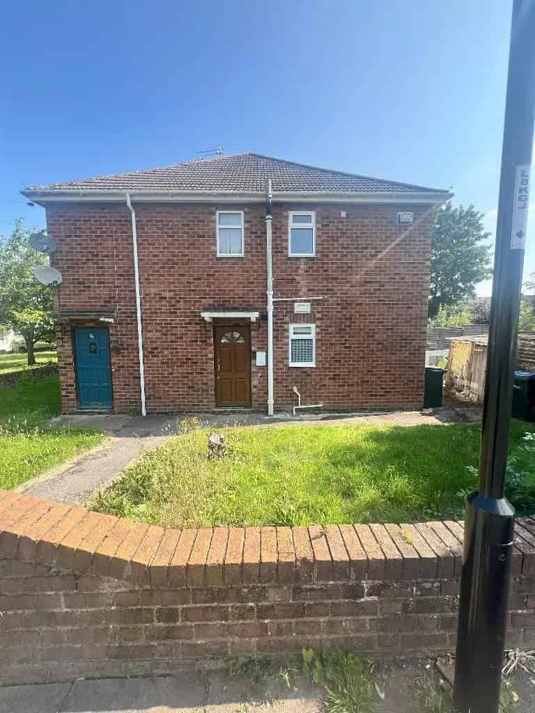 2 Bedroom Maisonette To Rent - Fully Furnished