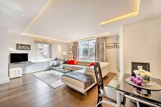 3 Bedroom Flat for Sale in Belgravia SW1W