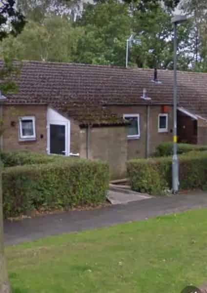 Bungalow with Disabled Access Wet Room and Garden Close to Amenities
