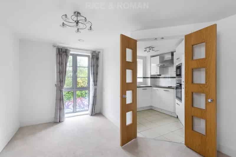 1 Bedroom Retirement Apartment Raynes Park