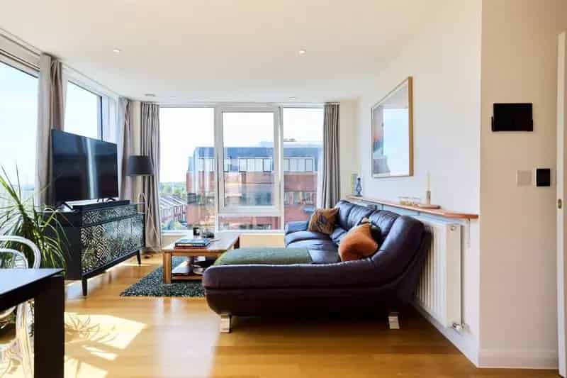 Flat For Sale , London, England