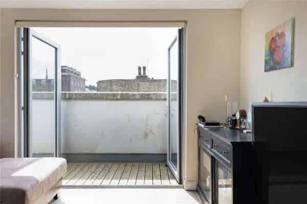 Penthouse Apartment with Roof Terrace and Panoramic Views