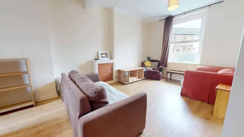 2 Bedroom Terraced House to Rent in Cathays
