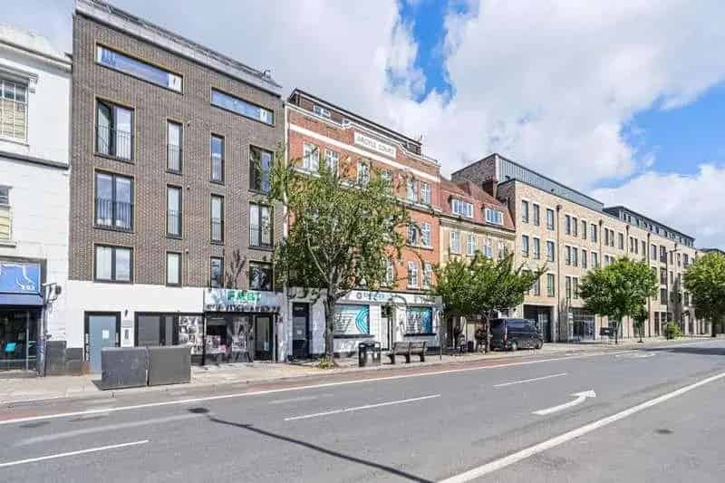 2 Bed Flat for Sale near Finsbury Park