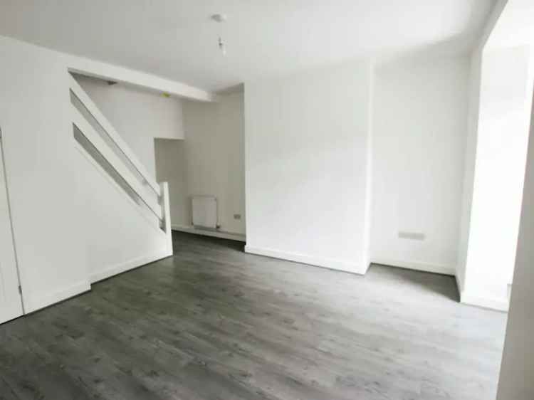 3 Bed Terrace House Blackbrook New Kitchen Bathroom