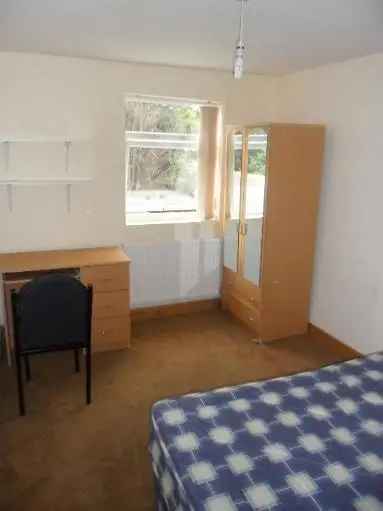 8 Bedroom Semi Detached House 2025 2026 Academic Year