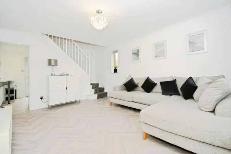 Modern 2-Bedroom House For Sale Near Amenities